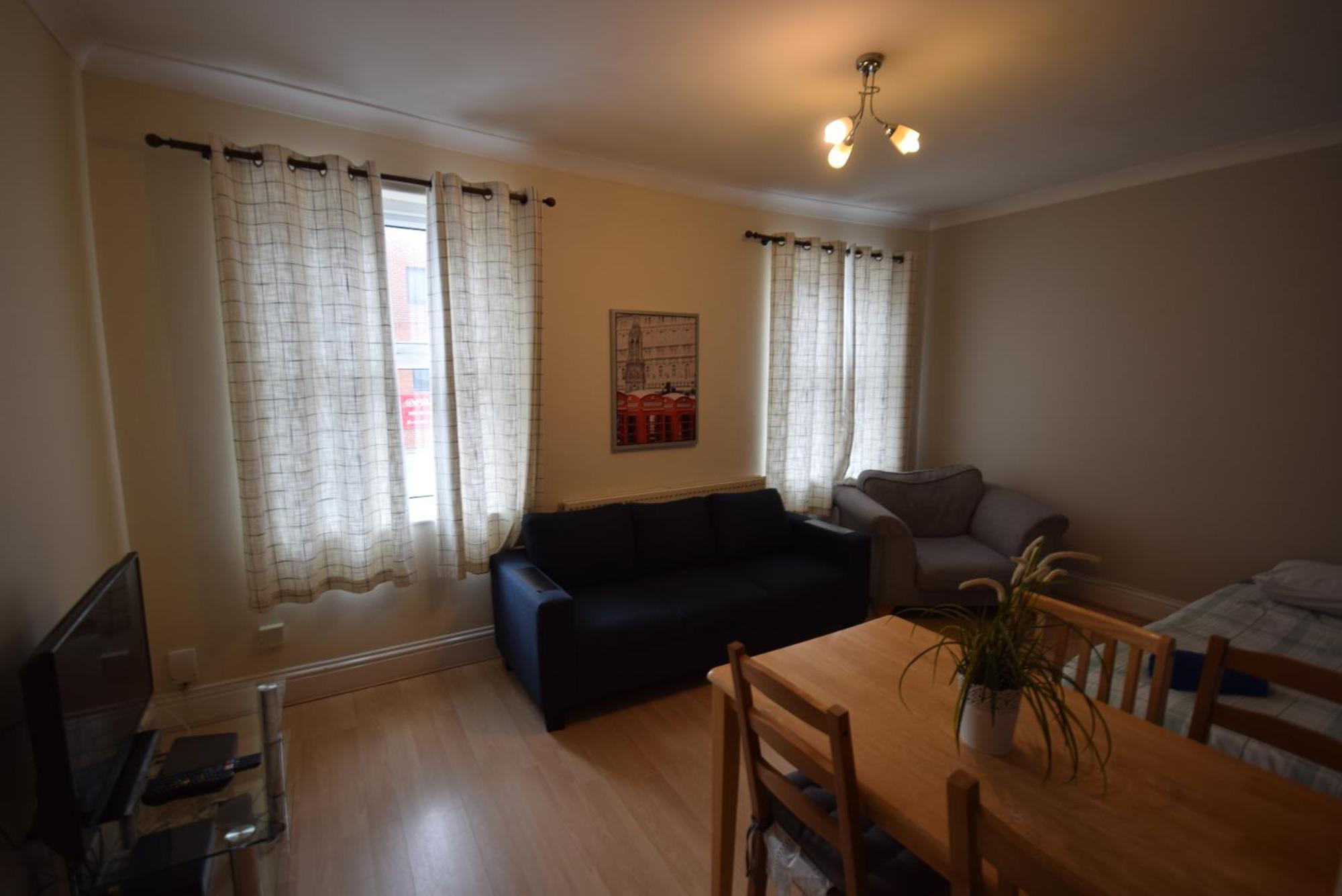 Two Bedroom Flat St Andrews Road London Kültér fotó