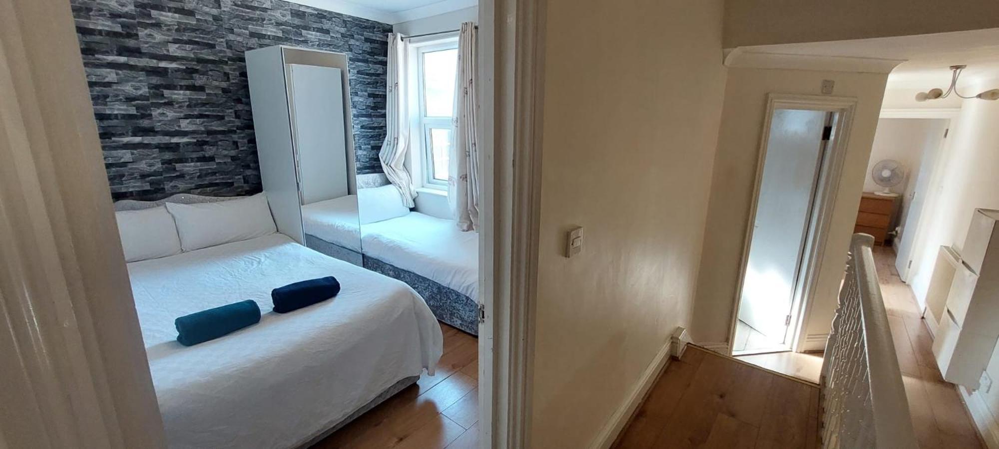 Two Bedroom Flat St Andrews Road London Kültér fotó